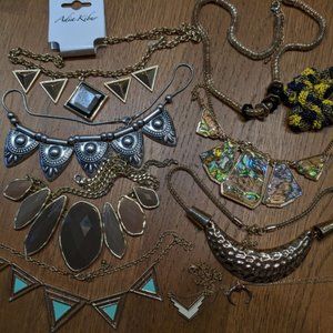 Lot of 10 necklaces